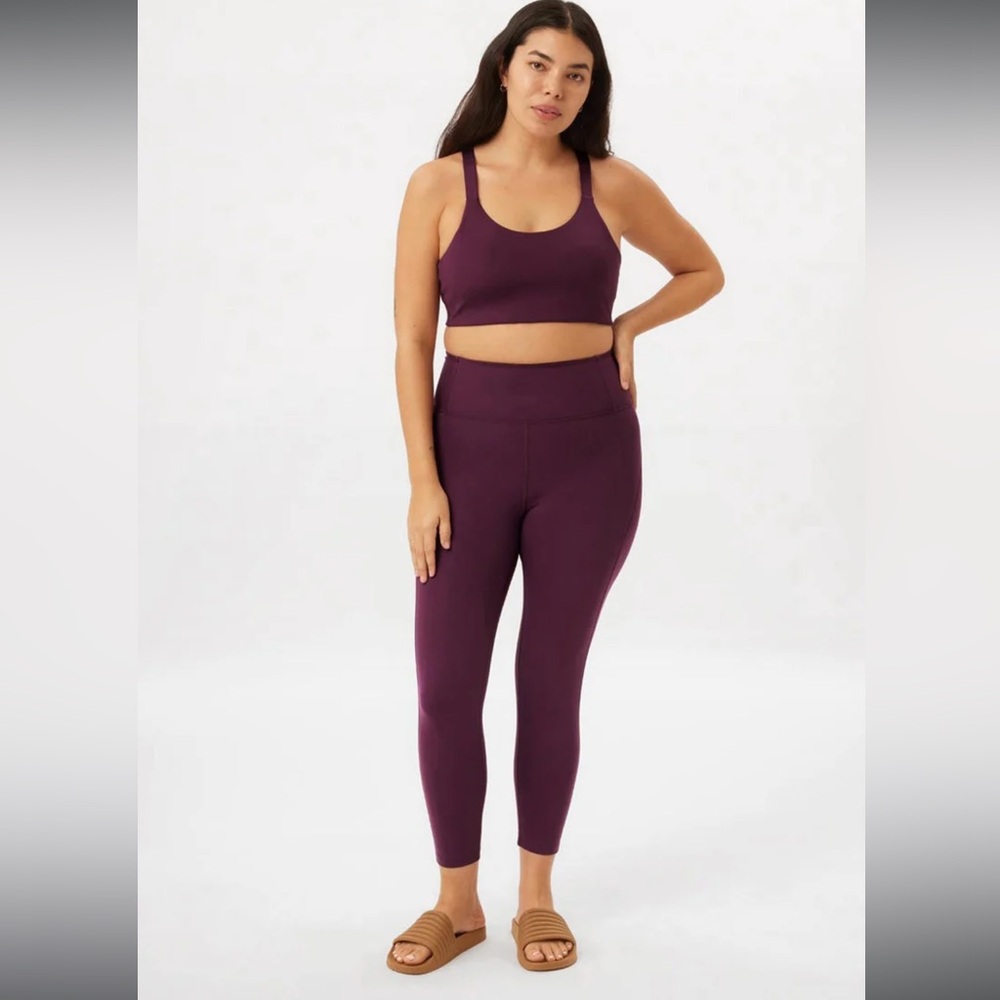 Girlfriend Collective Compressive High-Rise Legging in Plum, size S